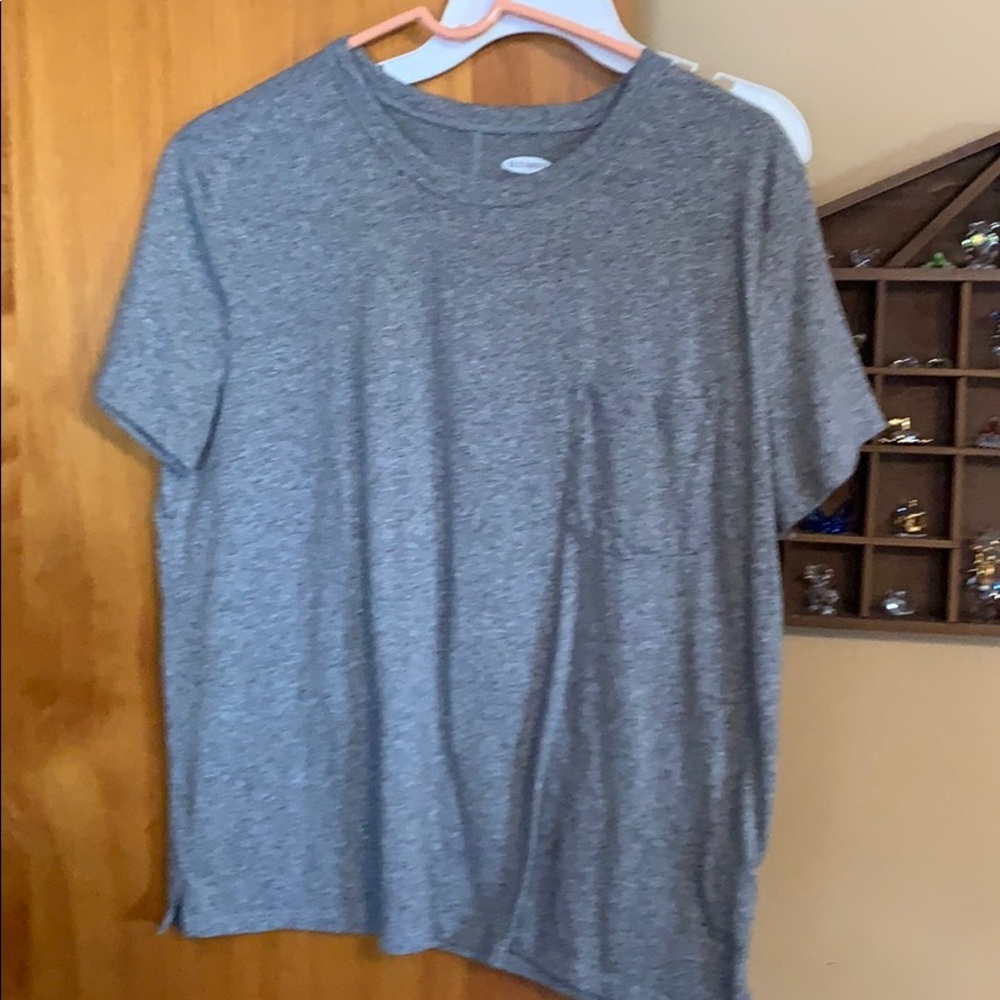 3 for 20$ old navy tshirts